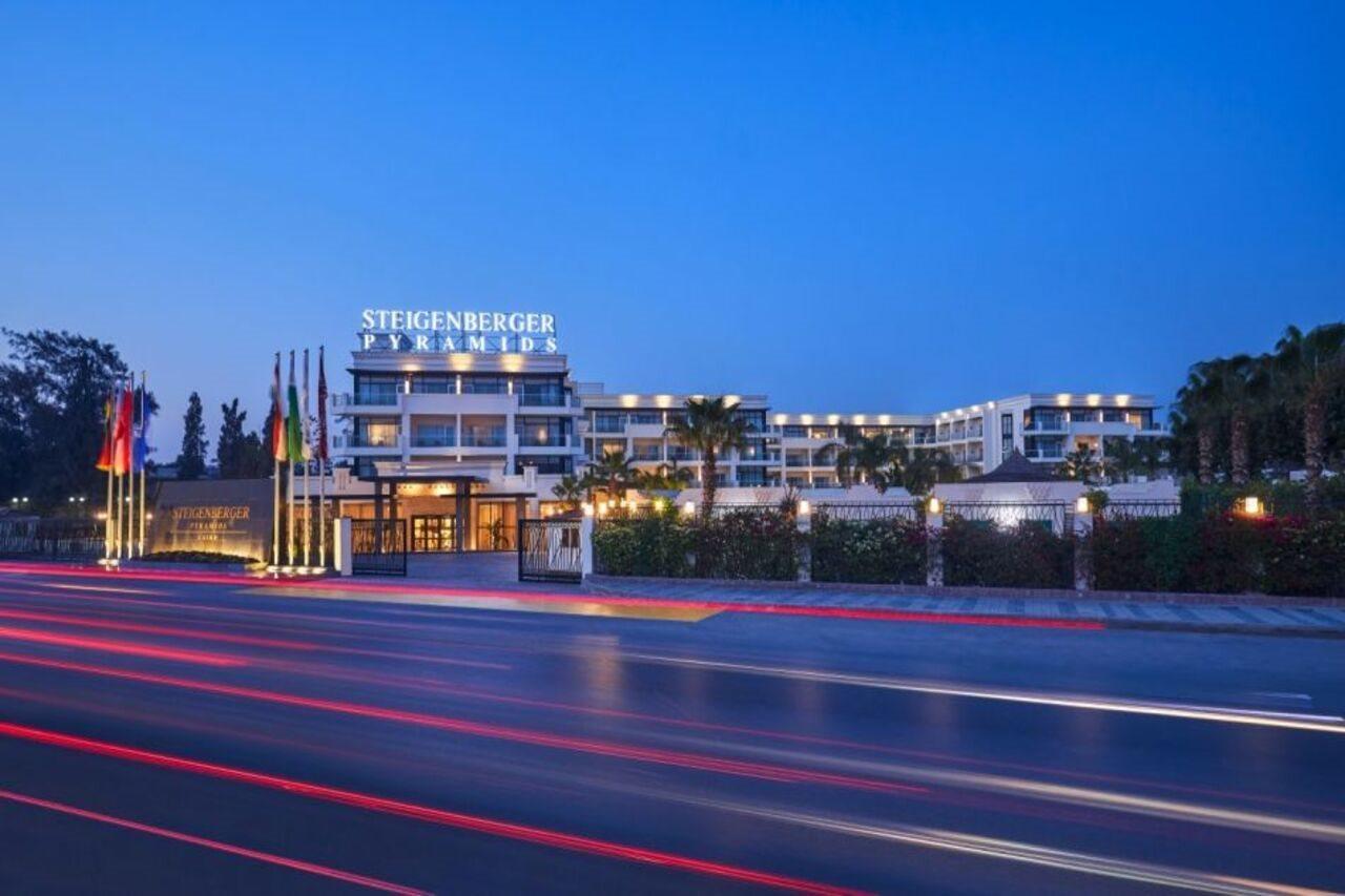 מלון Al Kawm al Akhdar Steigenberger Pyramids Cairo מראה חיצוני תמונה The hotel at night